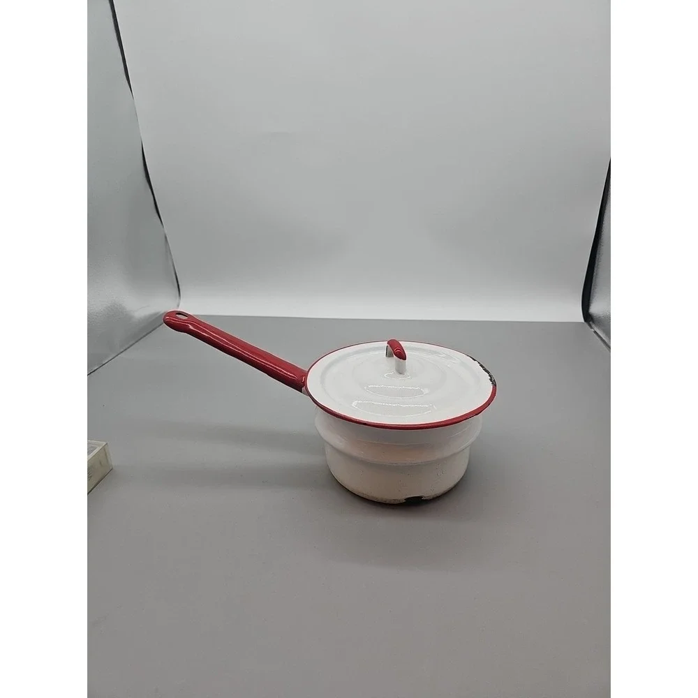 Collectible Vintage Enamelware Saucepan Pot White with Red‎ Trim Handle Lid
